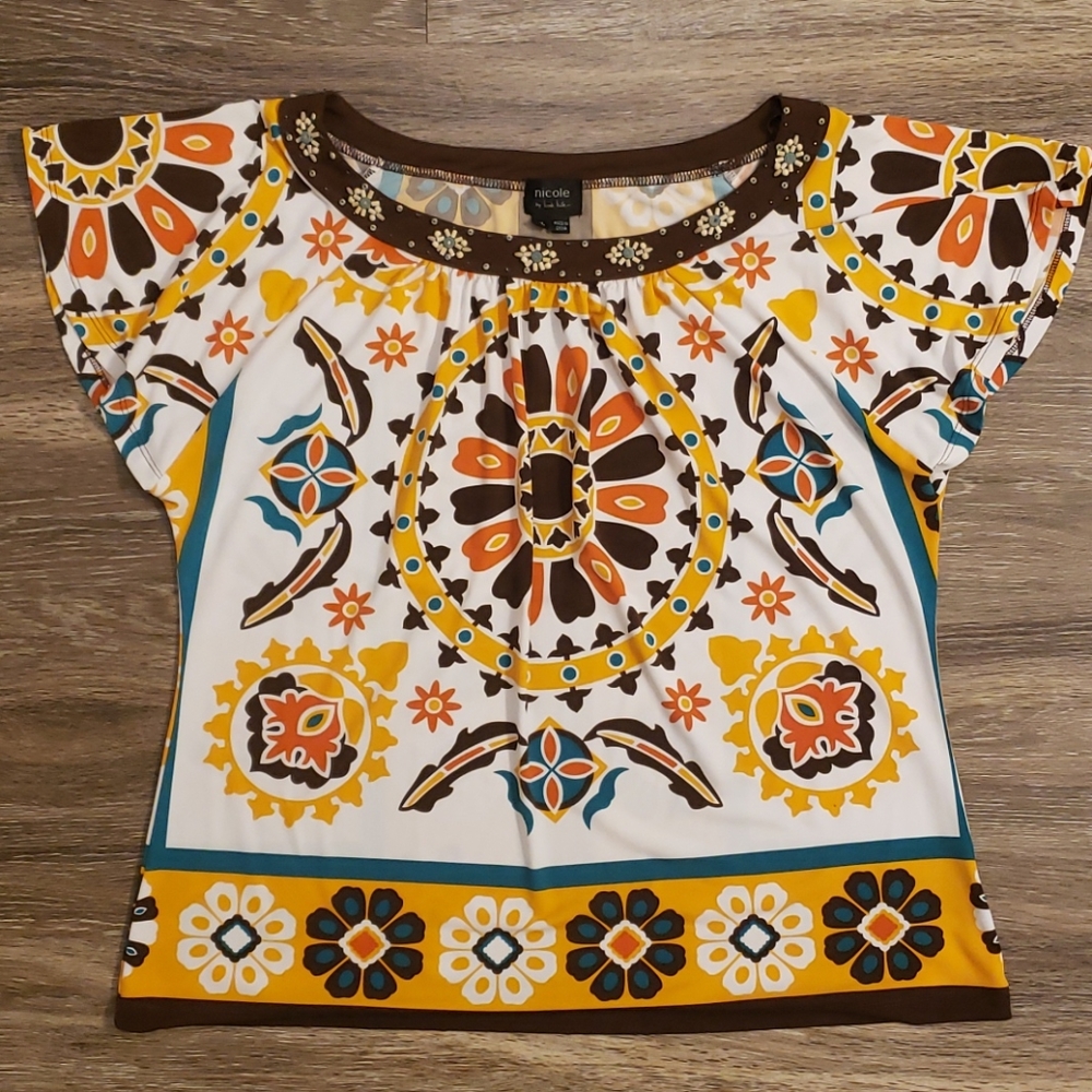 Nicolle Miller top